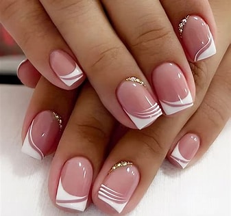 French tip manicure